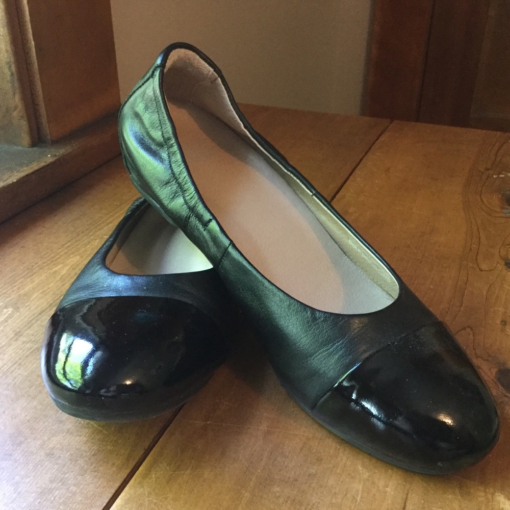Dansko Lisanne Black Flats